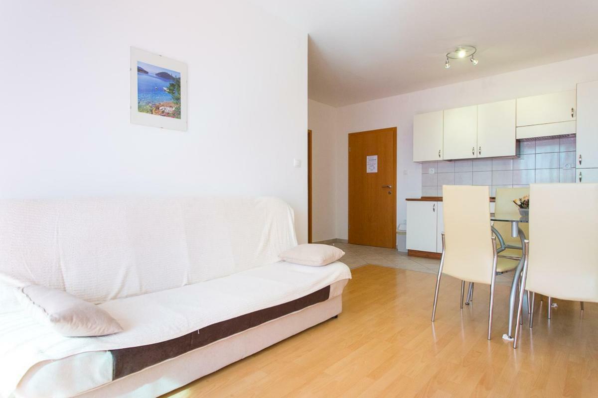 Adria Punat Apartments Екстер'єр фото